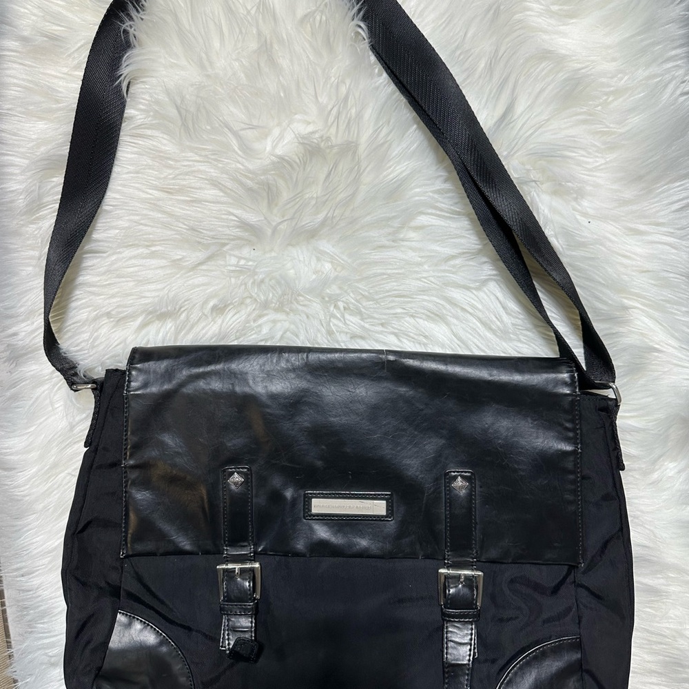 Girbaud Black Men's Crossbody Messenger Bag